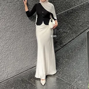 Lunar mermaid skirt scuba Bahan Scuba Tebal Melar Maxi Panjang Nyaman Fit rok  lunar  flare  skirt maxi  skirt rok  duyung  scuba rok  span  duyung Wanita Hitam Casual