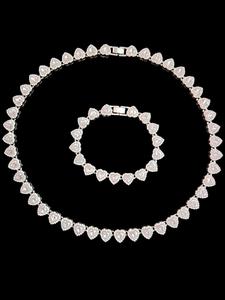 Set de 2 Piezas de 10mm con Collar de Cadena y Pulsera en Forma de Corazón de Amor para Hombres o Mujeres Hip Hop Calado Cadena de Eslabones Bling Bling y Set de Joyería de Moda Regalo de San Valentín