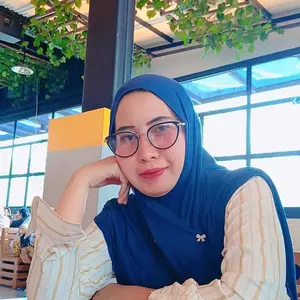 Kacamata Anti Radiasi Photocromic Mata Kucing Modis untuk Wanita Lensa Komputer yang Dapat Diganti