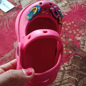 NEXERA Sandal Anak Perempuan Model NX-2512 Karet Elastis Nyaman Dipakai Ukuran 24-35 - Kaki