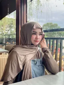 DAHLIABUTIK.ID - Hijab PASMINA INSTAN KINAGAYA ovaL inner leher Rayon Vicose Airflow meleyot pashmina syari"i