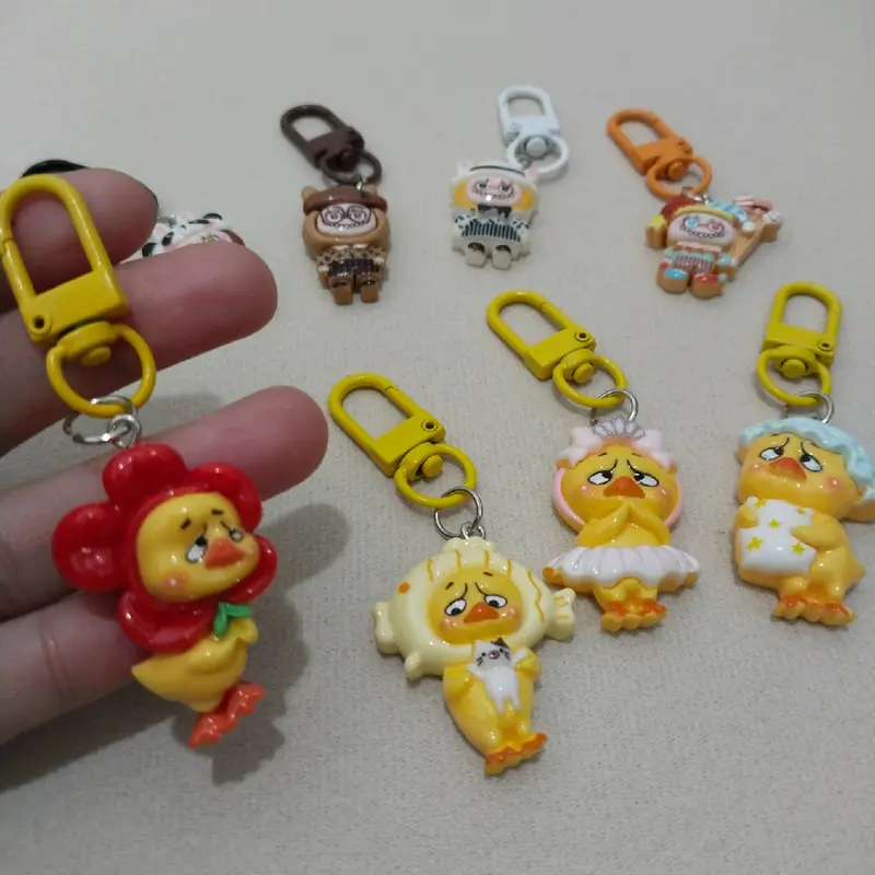Gantungan Kunci Labubu Mini Ganci Souvenir Keychain 2