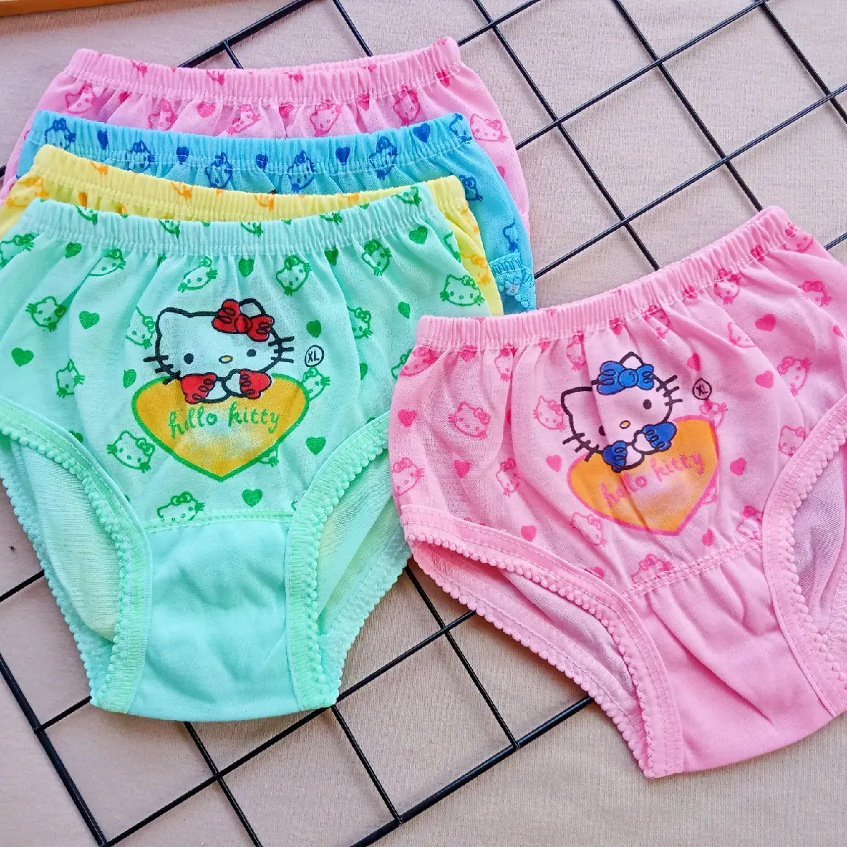 Celana Dalam Anak  Bayi Perempuan Cewek-isi 4pcs 6pcs dan 12 pcs