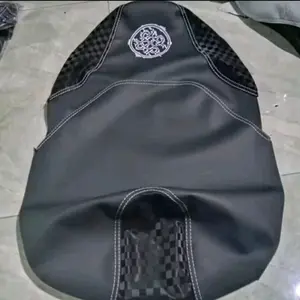 kulit jok kombinasi catur logo jait 3 ,vario,mio beat nmax  dan polos  Motorcycle