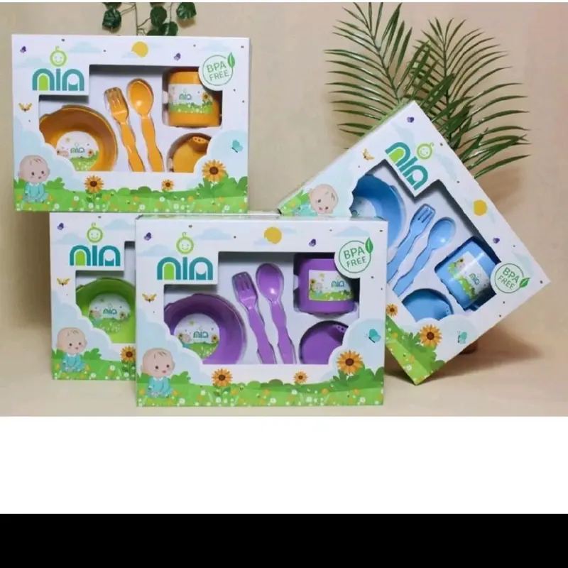 Feeding Nia Kecil - Tempat Peralatan Makan Bayi dengan Sendok dan Garpu 2