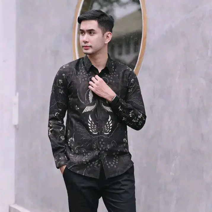Kemeja Batik Pria Lengan Panjang Motif Saunggaling Berkualitas Tinggi dari Dinie'store - Keren Mewah 0