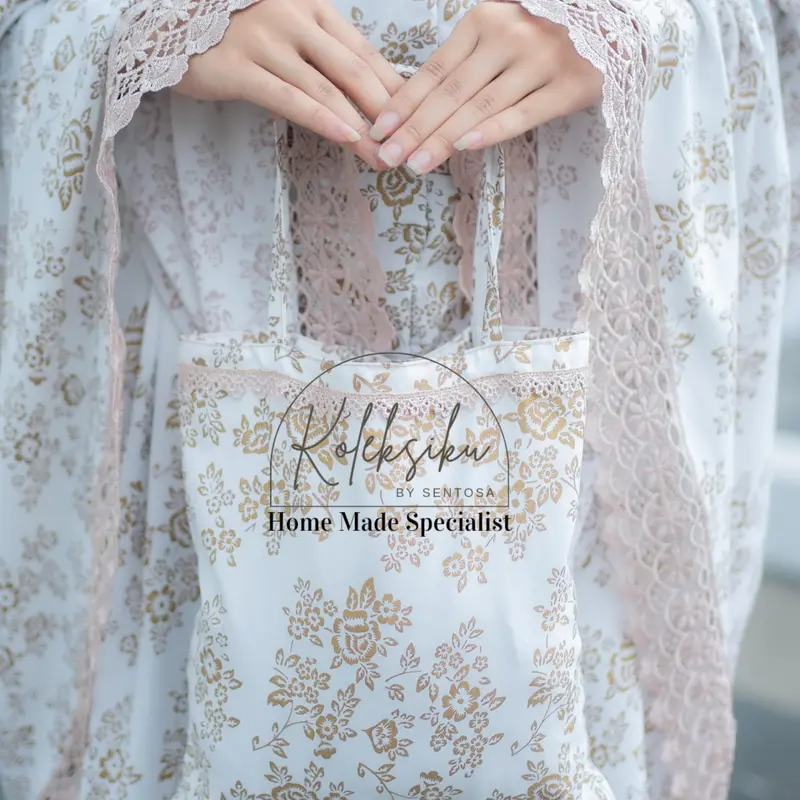 Mukena Katun Motif Renda Gold Premium Terbaru Atasan Bawahan Mukenah Traveling Muslim Dewasa 8