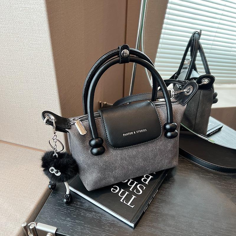 Product Introduction of Nionbag Tas Premium PANTHOR STORIES Original Tas Selempang Wanita Slingbag Wanita Tas Bahu Tas Shoulder Bag Wanita CR8254 23