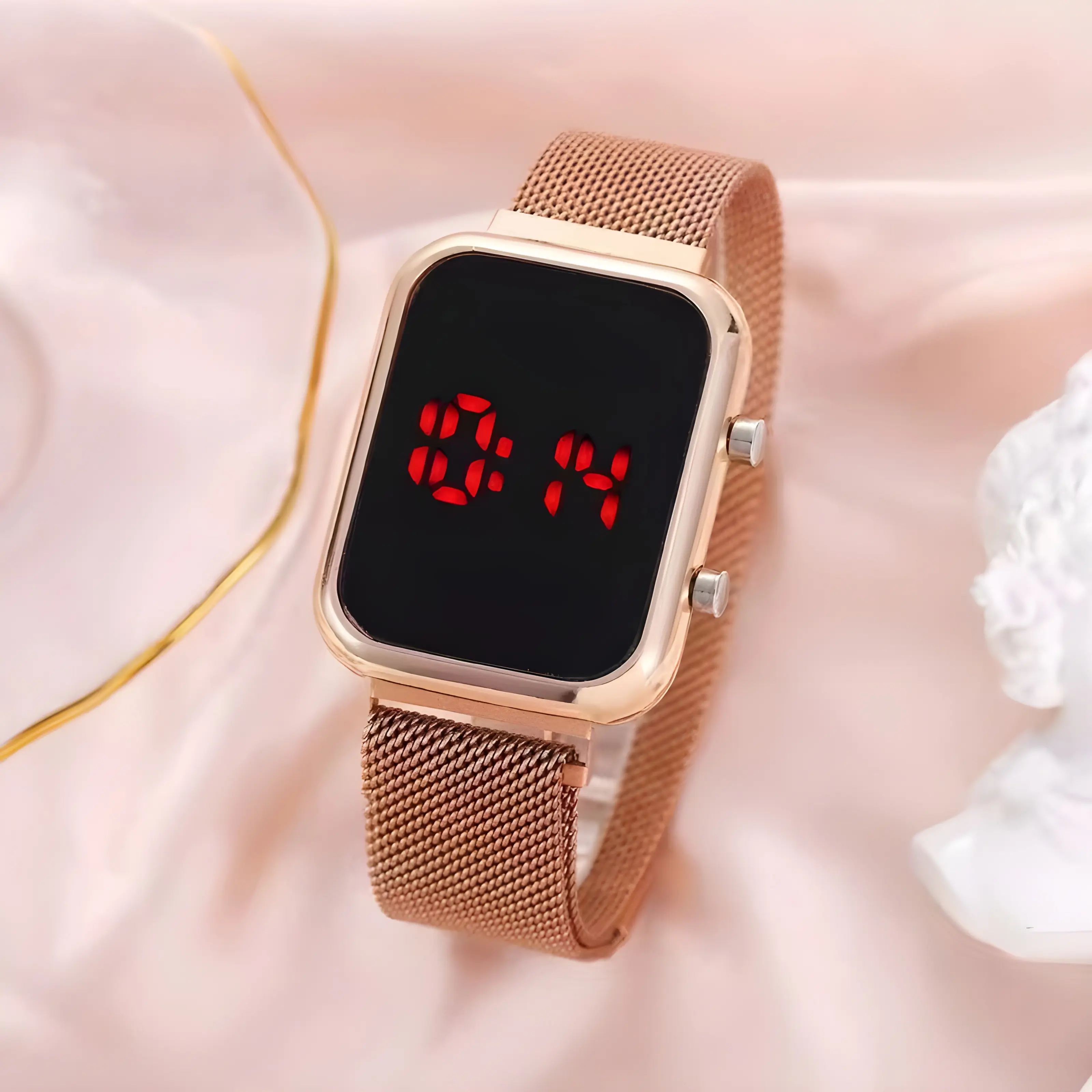 นาฬิกาแฟชั่นคุณภาพสูง, LED, นาฬิกาอิเล็กทรอนิกส์โลหะผสม, นาฬิกาสปอร์ตแฟชั่น, สาย Milanese, ปิดด้วยแม่เหล็ก