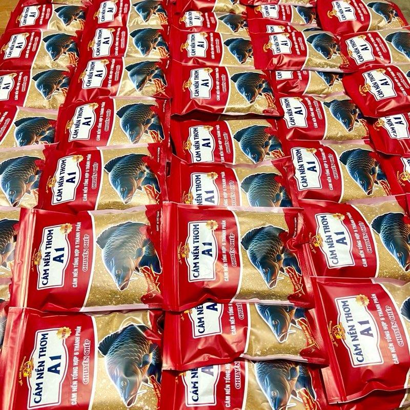 Cám 6 Thành Phần A1 1 kg - Cám Tổng Hợp 6 Thành Phần A1 -Cám Nền Thơm A1- Được phối trộn từ loại cám nền loại 1 .Protein .ngũ cốc . Các hương liệu khô Tạo nên 1 bài mồi câu cực hiệu quả Câu Cá Fishing Đi Câu