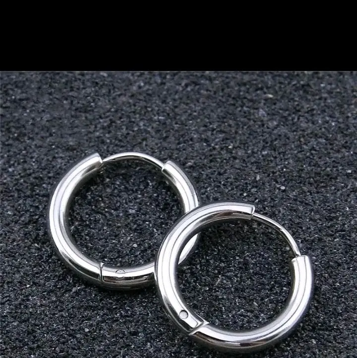ANTING HOOP TITANIUM ANTI KARAT DAN TIDAK PUDAR ANTING STARBOY PRIA DAN WANITA Aksesoris Elegan Earrings Silver 3