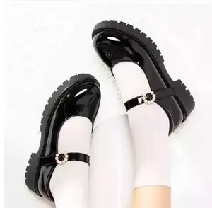 DM02 Sepatu uniform. glosy . sepatu wanita dokmart , sepatu kasual anak, sepatu sekolah Motif Santai Fashion