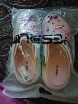 Product Review of [YESPLUS] 8102-1 Sendal Baim Fuji EVA Rubber Dengan Jibbitz 3D Anti Slip Import Fashion Hitam Pink from I**y 0