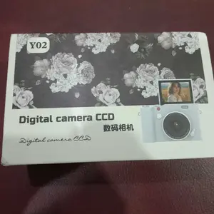 【COD】Kamera CCD, kamera selfie digital, kamera retro, kamera anti-goyang, mendukung selfie, kamera Vlog, layar 2,4 inci, dengan kartu 32GB