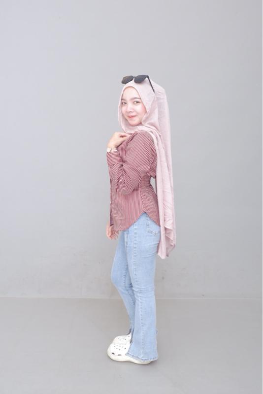 By Uti - Jule Top - Kemeja Slimfit Wanita - Kemeja Kantor Casual -