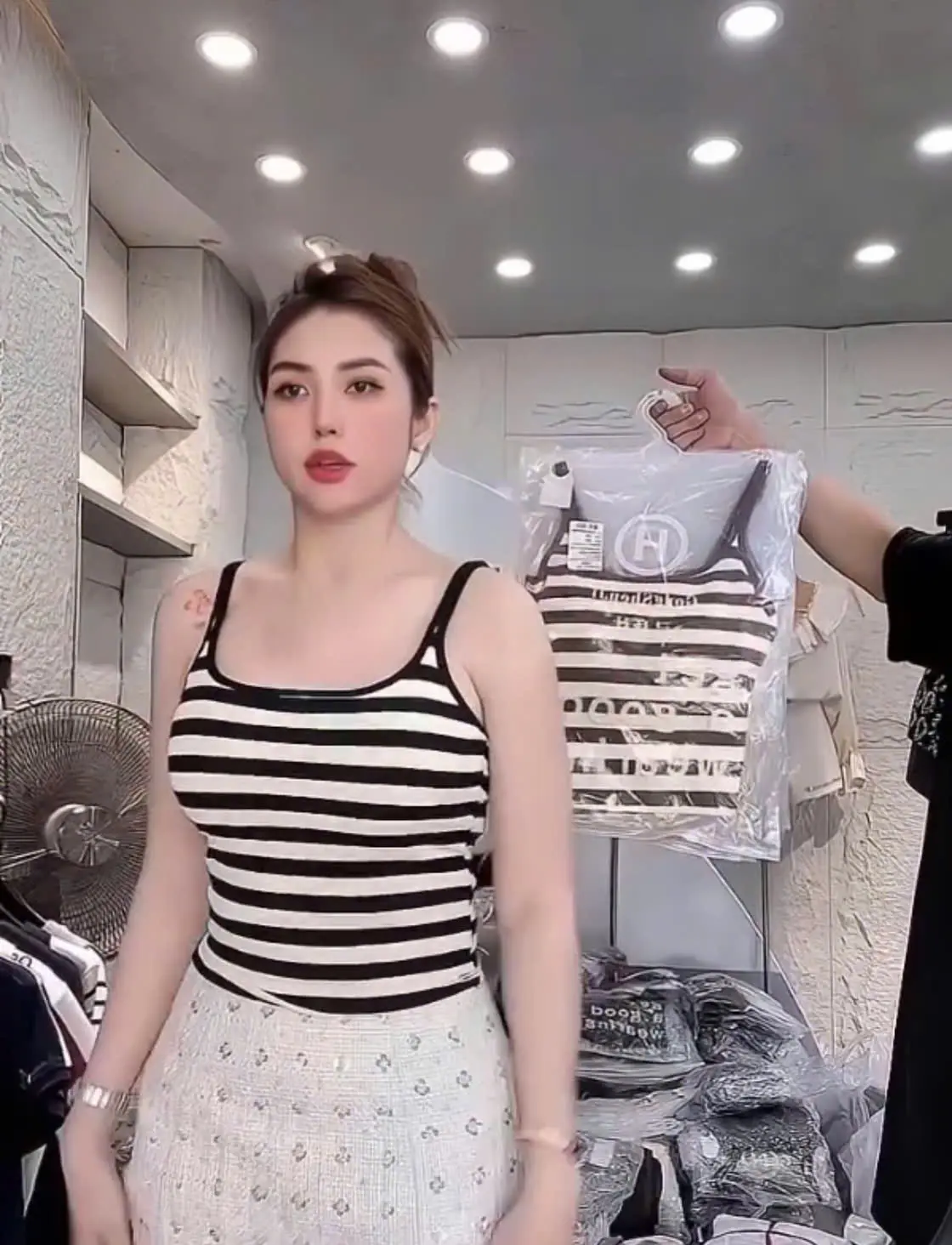 áo thun tăm sọc 2 dây (có mút)
