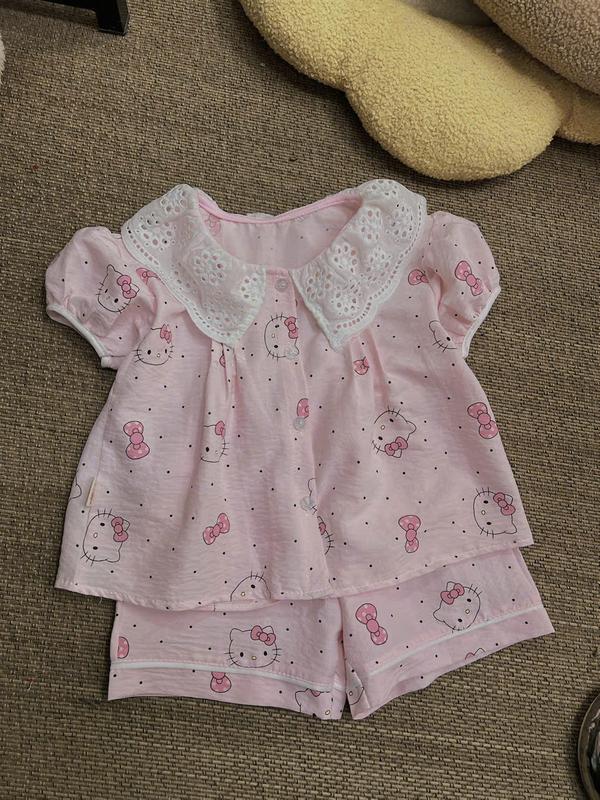 Set Pijama Tay Ngắn Cổ Ren Kitty Hồng Kèm Quần Đùi 26C Dành Cho Bé Gái