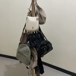 [DH]Gantungan Baju Berdiri Stand Gantungan Kayu Topi Multifungsi Rak mantel Simple Installation Stand Hanger kayu Gantungan Baju Topi Berdiri Gantungan Tas Estetik Multifungsi COD Furniture Minimalis Bangku Kursi Pintu