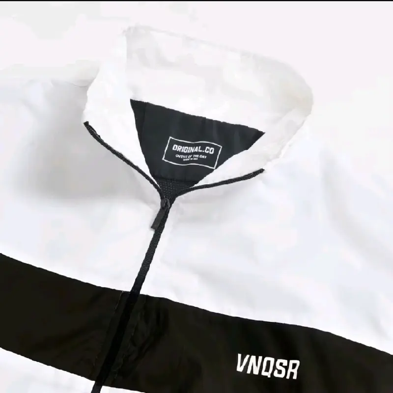Jaket Vintage Tracktop Pria Wanita Putih Hitam Winbreakers Waterproof 2