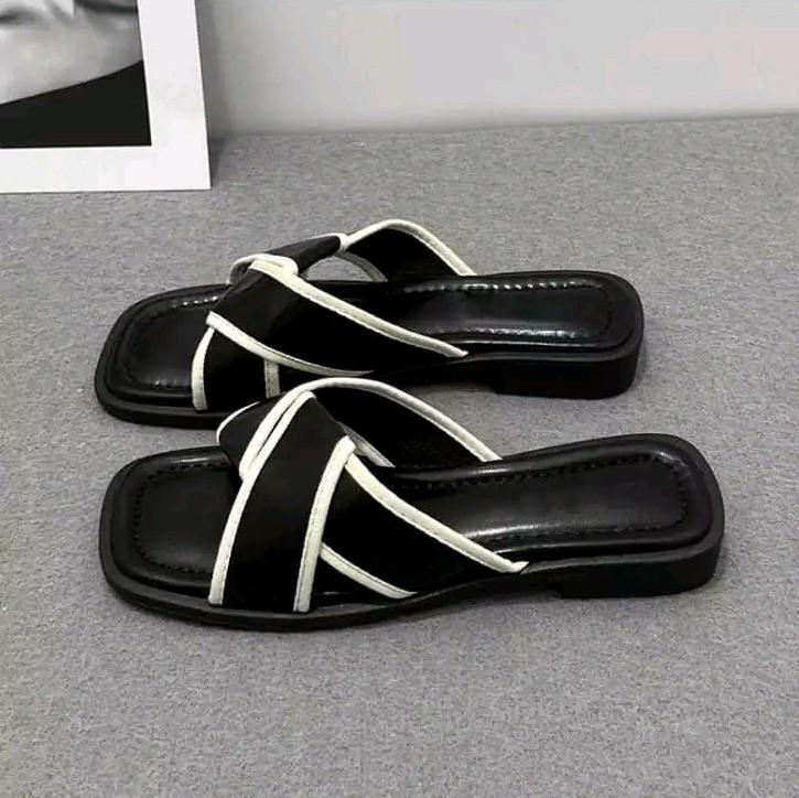 Brian Kyra Flat - Sandal Wanita Teplek Platform Sandal Cewek Slop Empuk 4
