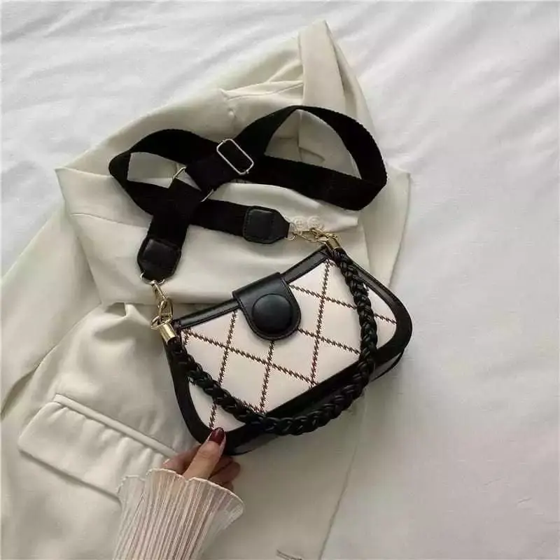 Tas Selempang Wanita Kekinian Fashion Shoulder Bag Korea FA1074 Hitam