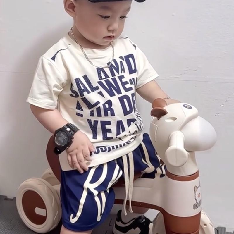   Kho sỉ mẹ Gạo  Bộ Quần Và Áo trẻ em mùa hè chất thun cotton mềm mát Cho Bé Trai in chữ xanh dẹp,sành điệu. Phong Cách Hang Quốc sành điệu Cho Bé.8-30kg Jean Kaki 