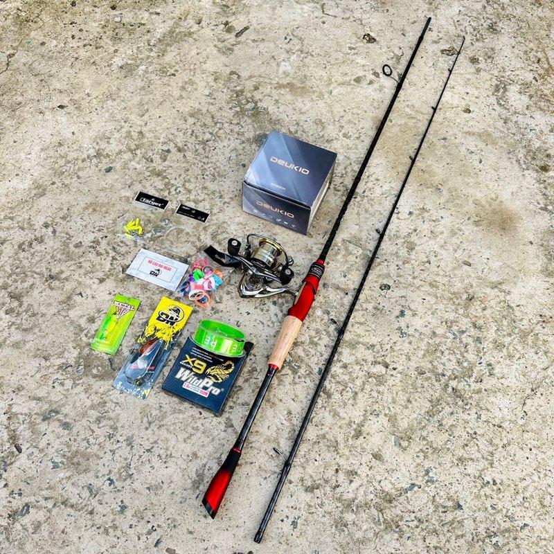 Combo cần câu cá đứng cần Bọ cạp đại ngáo cacbon xoắn Máy DEUKIO ES3000 Tay quay đôi Tặng khóa link leader