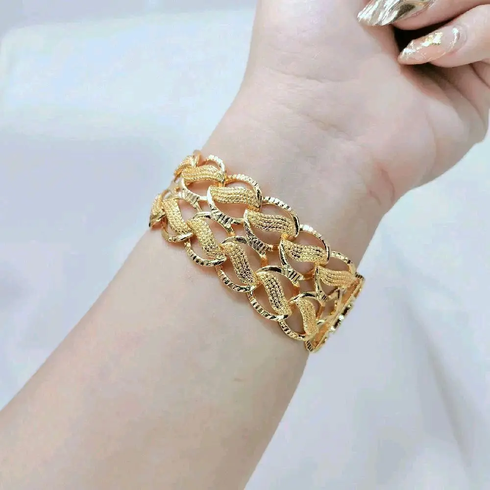 sisik daun. 2,5cm (besar)