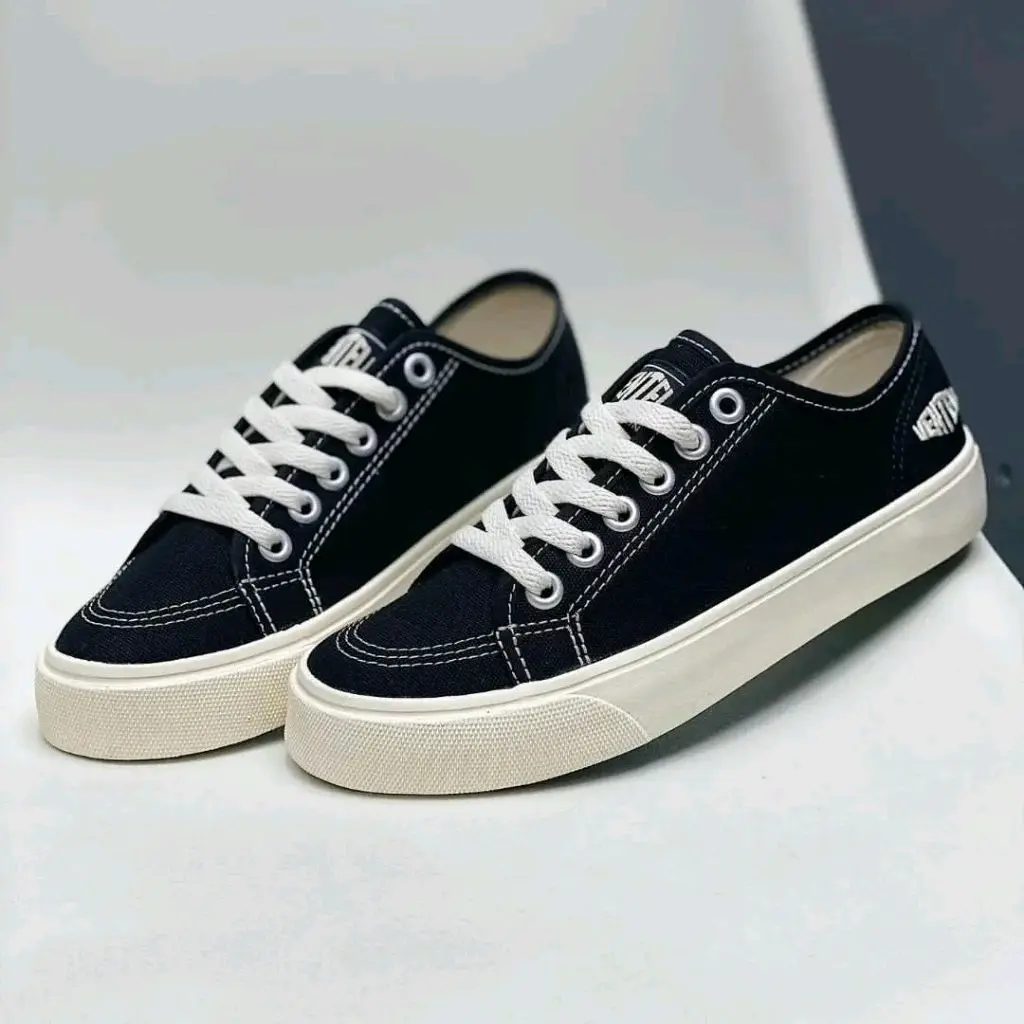 Termurah!!!!!Cod Sepatu Ventela Alpha Low Black Natural Sneakers Casual Shoes Pria Wanita Hitam Putih (GRATIS KAOS KAKI)Kanvas Kualitas Premium ventela  alpha