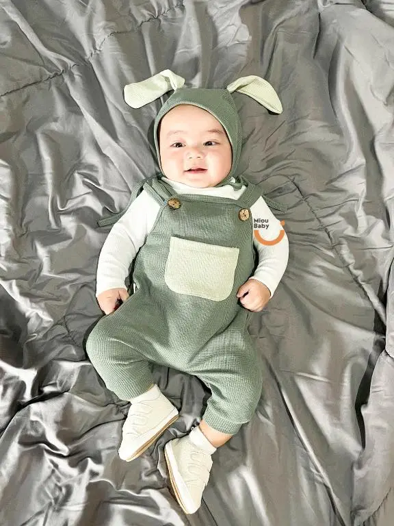 Mioubaby Overall Pocket Top Turtleneck Broken White / overall bayi / jumper bayi / jumpsuit bayi / playsuit bayi / romper anak / hadiah lahiran / baju anak perempuan / baju anak / waffle knit / baju anak / jumper anak / jumper bayi / jumpsuit bayi Newborn 5
