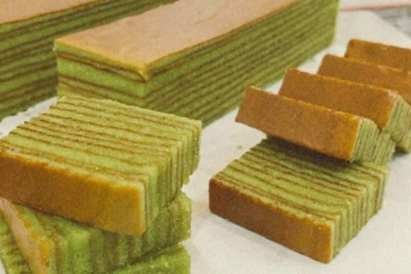 Product Introduction of lapis legit spesial pandan basah uk.16cmx16cm ADIKA CAKE 100%Halal 2