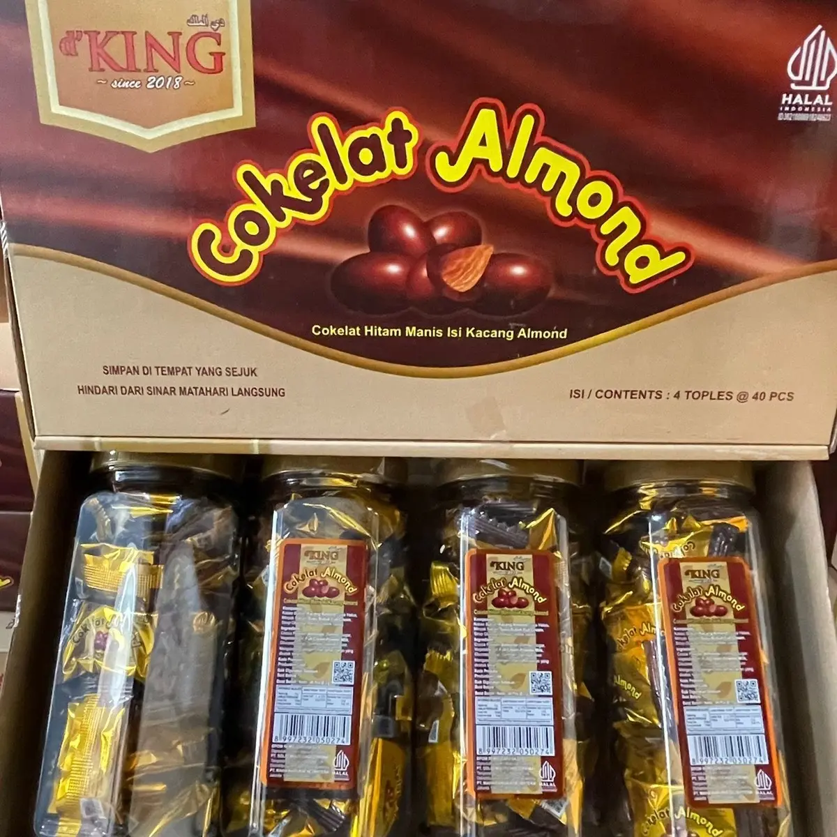D'king coklat almond satu kotak