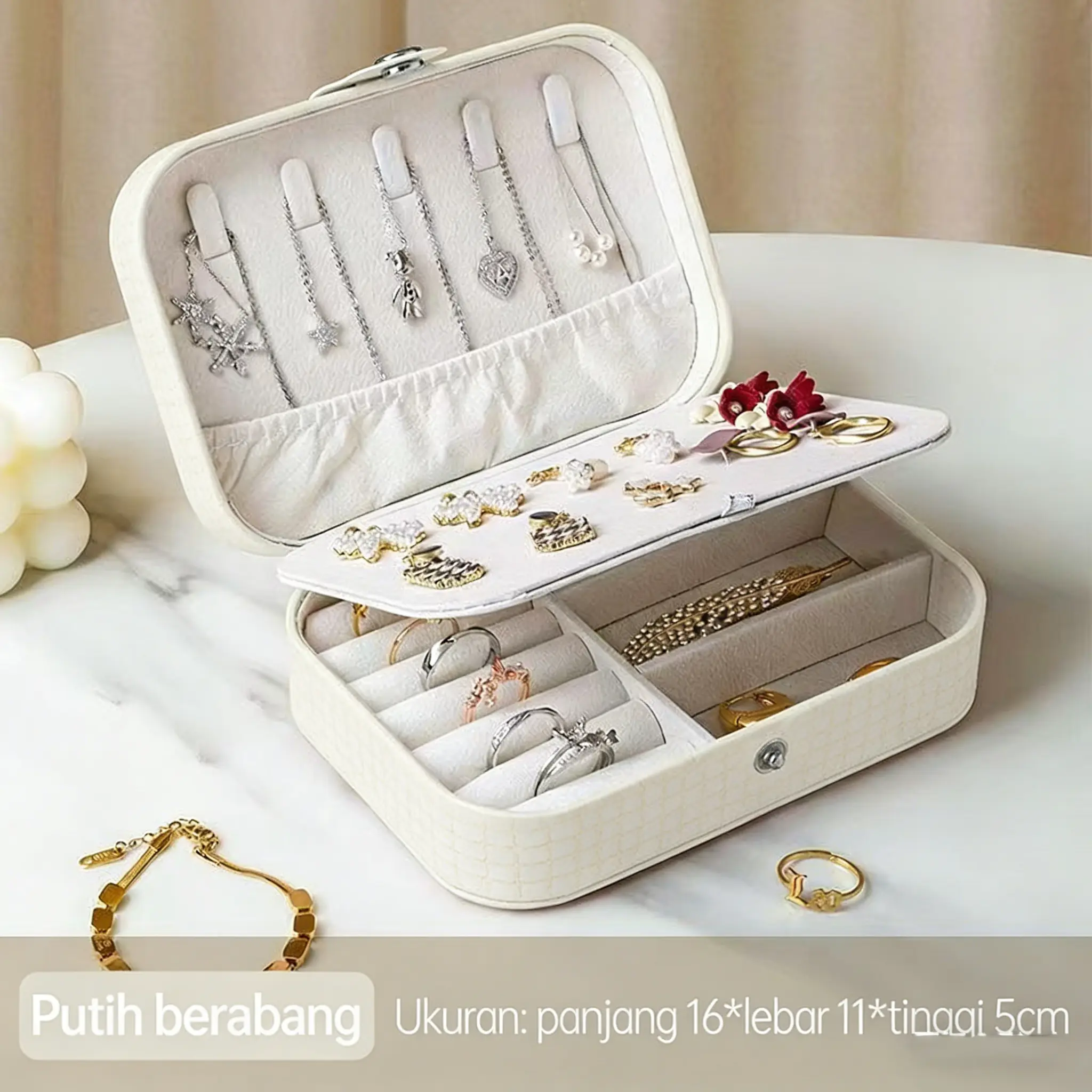 2 Lapis-Putih Berabang