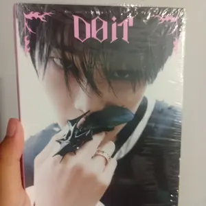 [READY STOCK] Stray Kids DO IT Album Only Accordion Unsealed - Official (Bonus ID Photo Nacific)