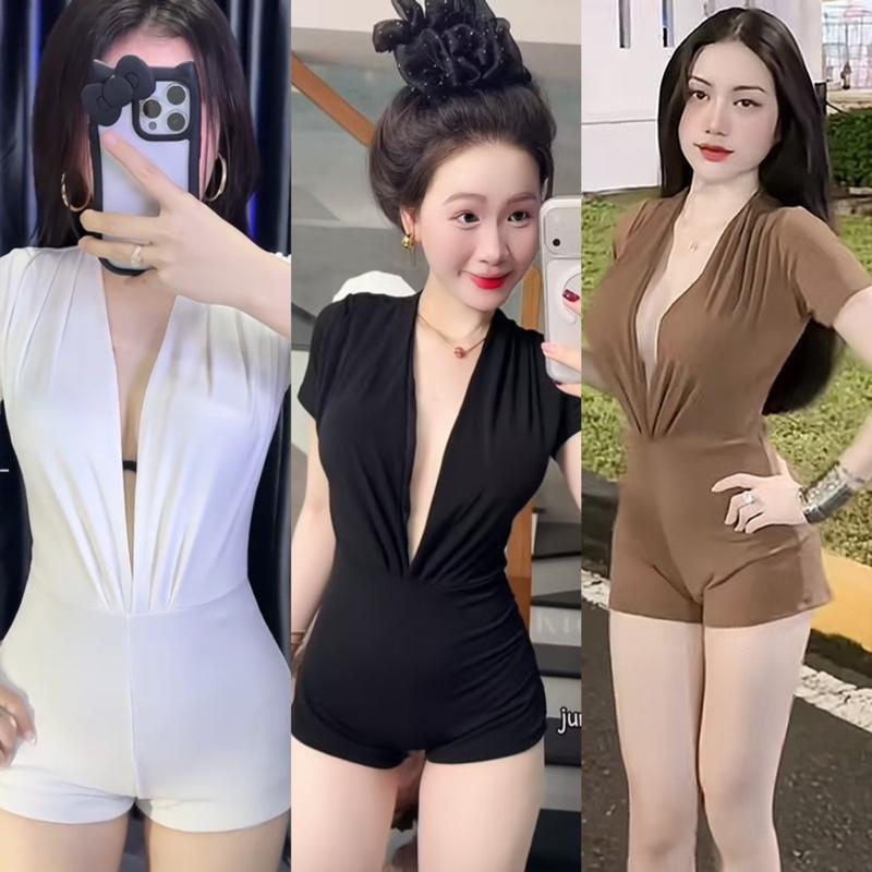 Bộ Áo Tay Ngắn Cổ V Hở Sâu Quần Đùi - Ngắn Ôm Body HC