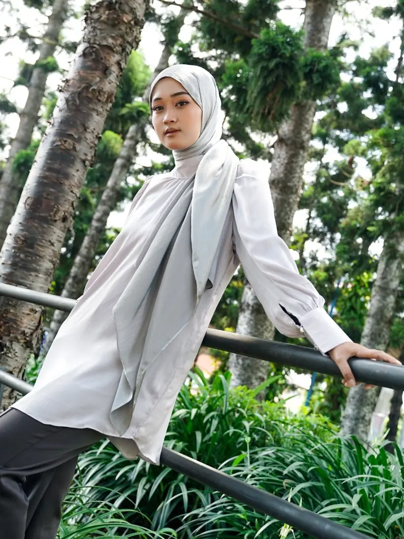Mouva - Zea Blouse Silk Atasan Wanita Dewasa