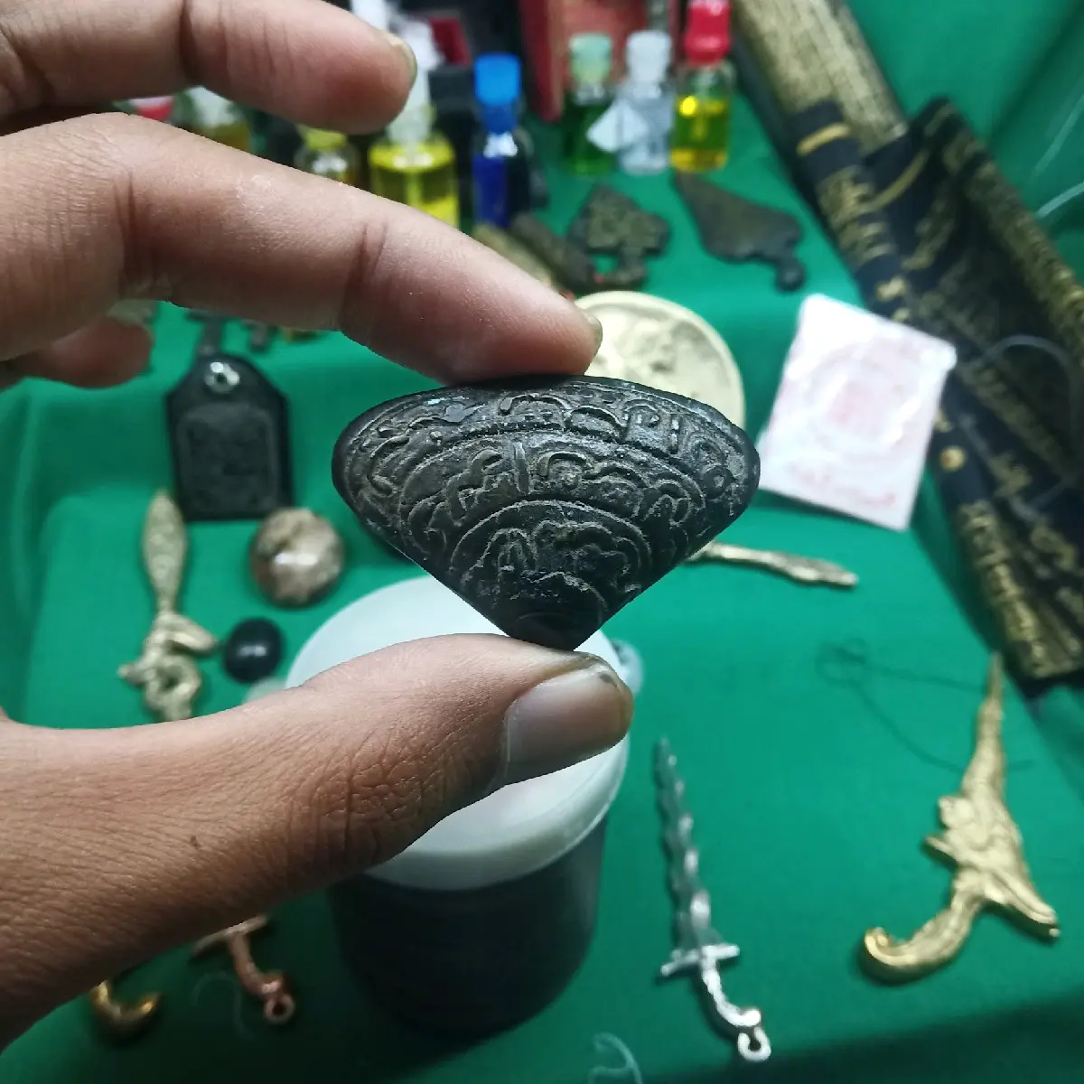Batu Wafaq Karang Hitam Patung Black