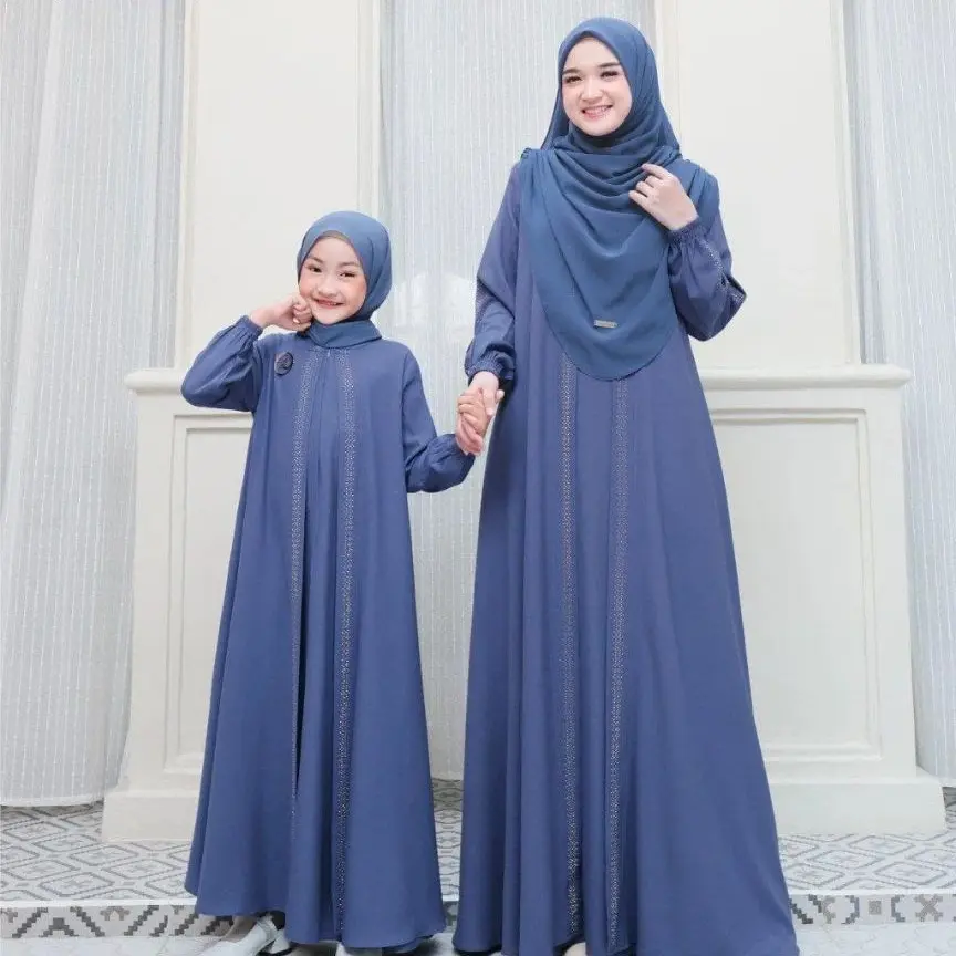 Naureen Couple Mom And Kids [ Harga Satuan ] Gamis Couple Ibu Dan Anak Perempuan Muslimah Pesta Lebaran Cantik Mewah Simple Elegant Bahan Ceruty Babydoll Aplikasi Payet Mutiara Dress Wanita Hitam Putih Maroon
