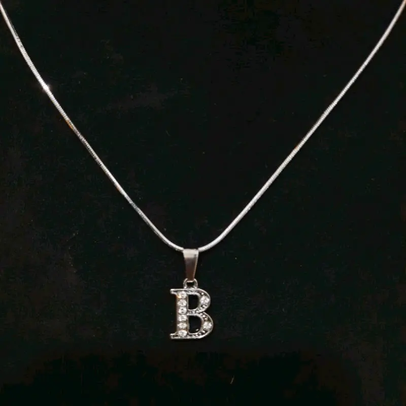 Kalung Silver Titanium Pria Dan Wanita Liontin Inisial Nama A-Z - Kalung Liontin 1