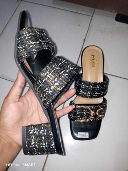 Product Review of Sultan Shoes | Sendal Hak Tahu 5 cm Wanita Flat Slop Tali Kokop Kekinian Aksesoris Gesper Rantai D | Sandal High Heel 5cm CasuaL from v**i 2