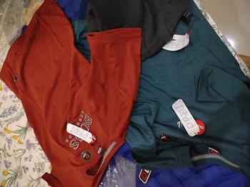 Product Review of Paket 4PCS 100RIBU Kaos Distro BAHAN SEMI KATUN MOTIF SIMPEL Ready SIZE M-L-XL-XXL-XXXL MIX BRAND from c**i 1