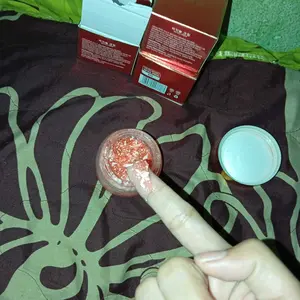 【BPOM】【HEYXl】【Kemasan Lama dan Baru akan dikirim acak 】Retinol Cream/Glowing Cream Tone up Cream/Makeup isolation Cream /Mencerahkanwarna kulit【30g】Penggunaan siang hari/Mencerahkan kulit wajah