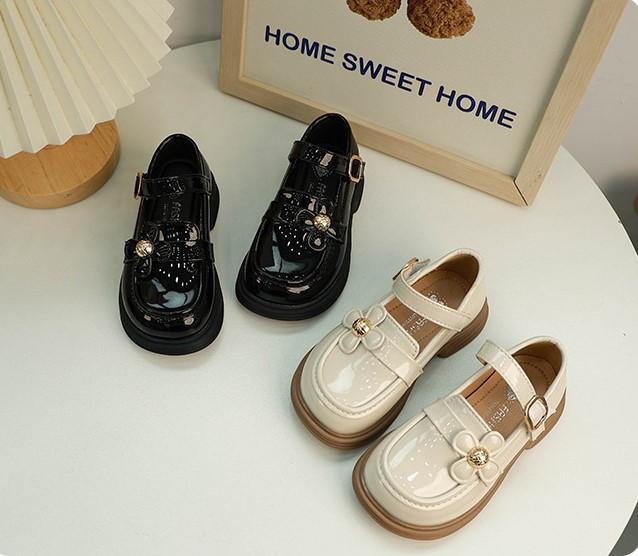 Product Introduction of Sepatu Loafers Anak Perempuan Glossy Lembut dan Lentur 7