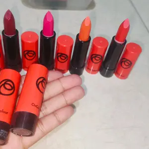 lipstik on colour oriflame