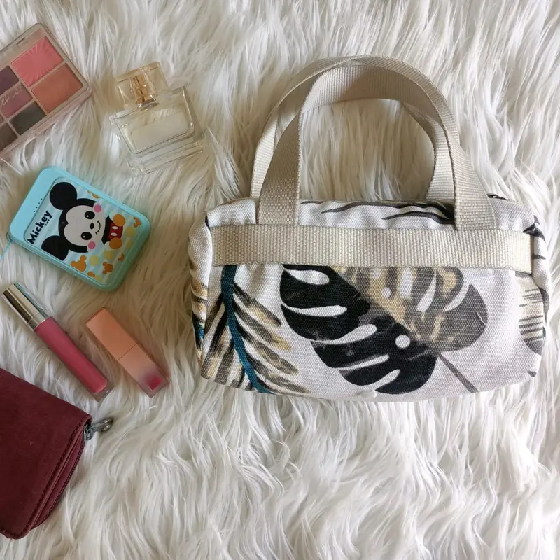 Pouch Cantik Tas Mini Make Up dan Fashion 3