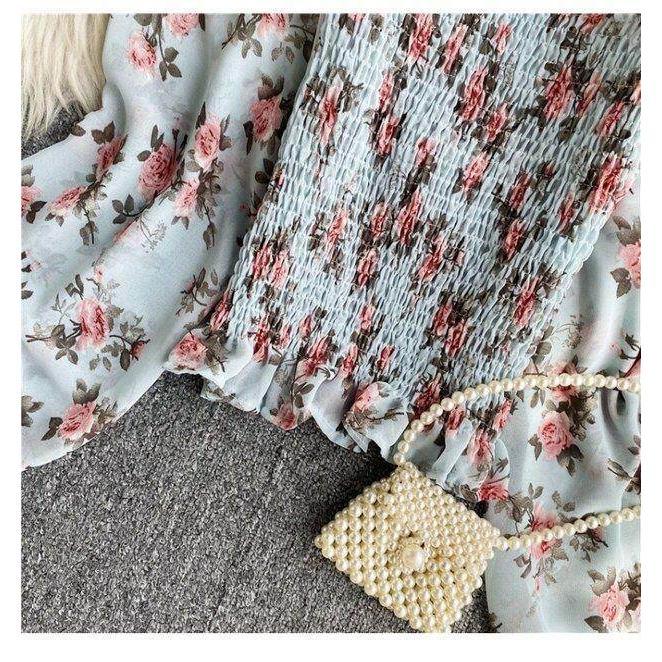 Product Introduction of Retro Floral Crop Top for Women Long Sleeve High-waisted Short Blouse Off-shoulder Shirt 8