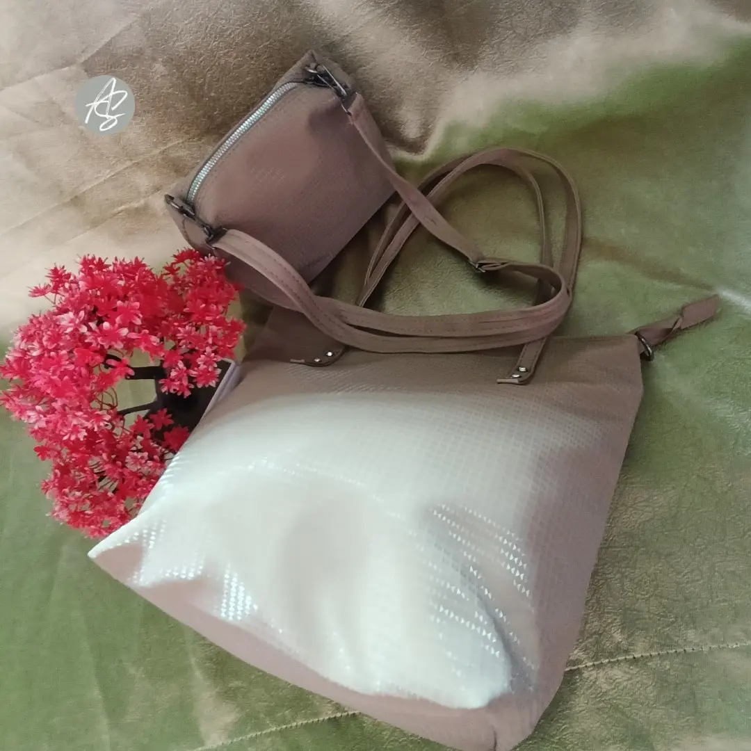 Tote Bag Diamond Yang Mengesankan Dengan Tampilannya Yang Elegan - Totebag