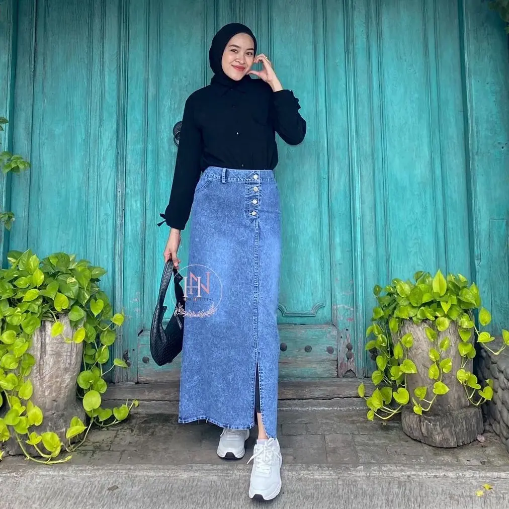 Rebecca Rok Jeans Wanita Kancing Belah Samping Panjang