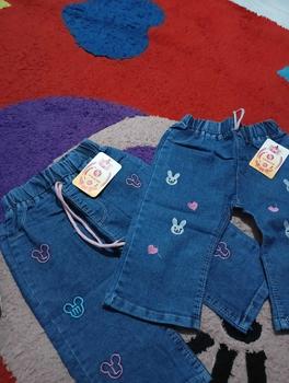 Product Review of Celana Jeans 3/4 Anak Perempuan Usia 1-5 Tahun from J**h 0