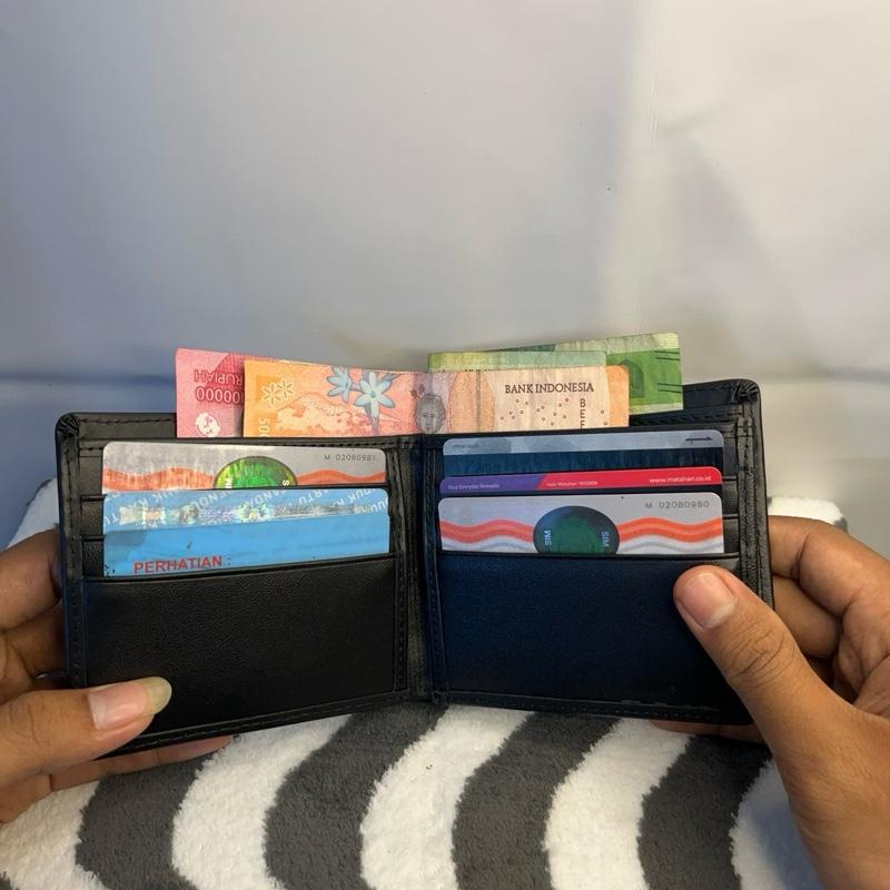 [TR 011 PLS] Dompet 3in1 lipat terbuat dari kulit sapi asli motif polos berpori. Tersedia slot kartu dan uang Pria 3